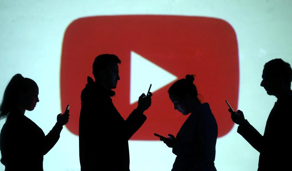 YouTube предлагает многомиллионные эксклюзивные контракты для защиты от стримингов