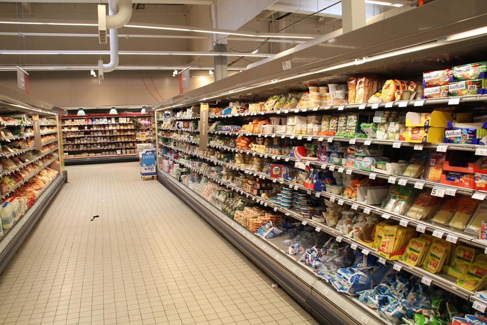 Супермаркеты дерут три шкуры: 40–50% цены уходит на их «бонусы»