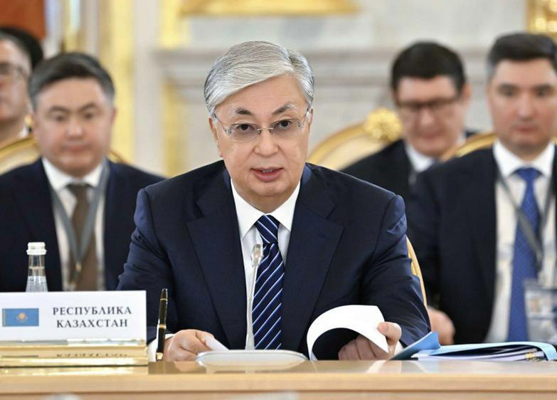 Токаев: Казахстан готов выступить в качестве центра развития евразийской промышленной кооперации