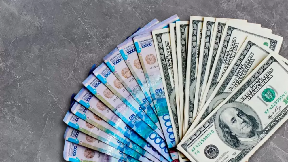 Доллар по 490 теңге: Halyk Finance сохранил прогноз на конец 2026 года